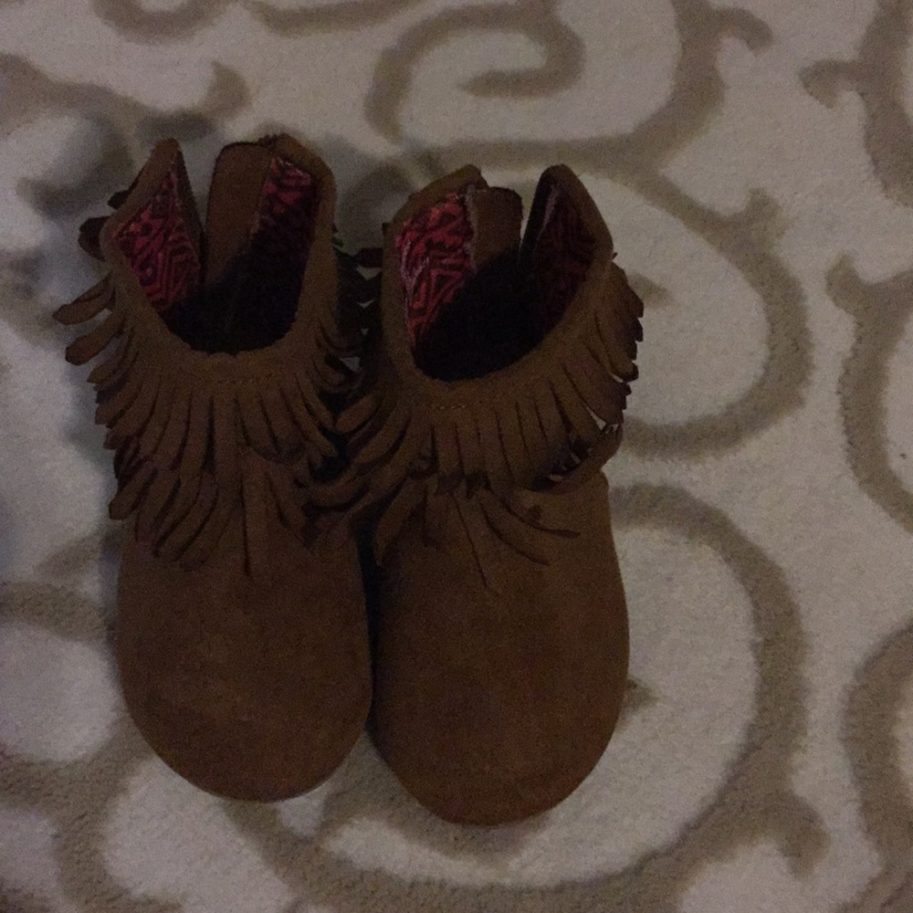 Baby girl shoes size 5.